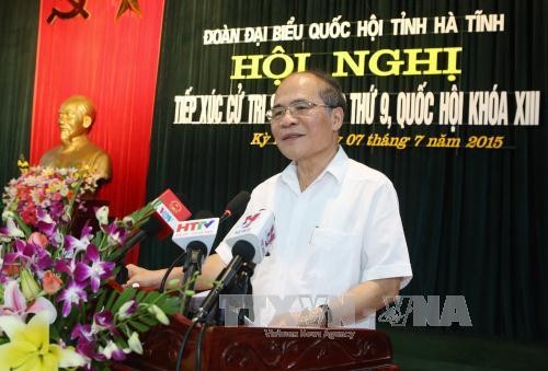 Председатель НС СРВ Нгуен Шинь Хунг встретился с избирателями провинции Хатинь - ảnh 1
